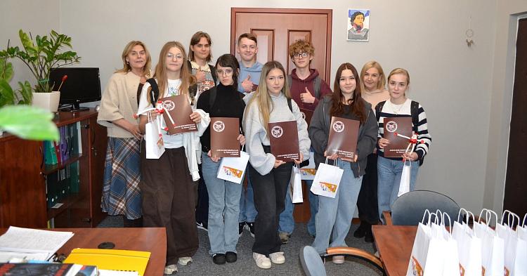 14 stypendiów dla liceum w Gostyninie. Fundacja nagradza nie tylko oceny