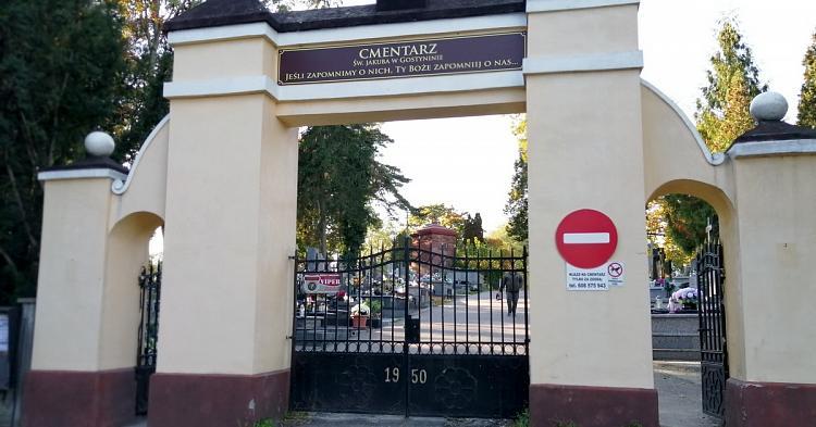 Złodzieje Na Cmentarzach. ...