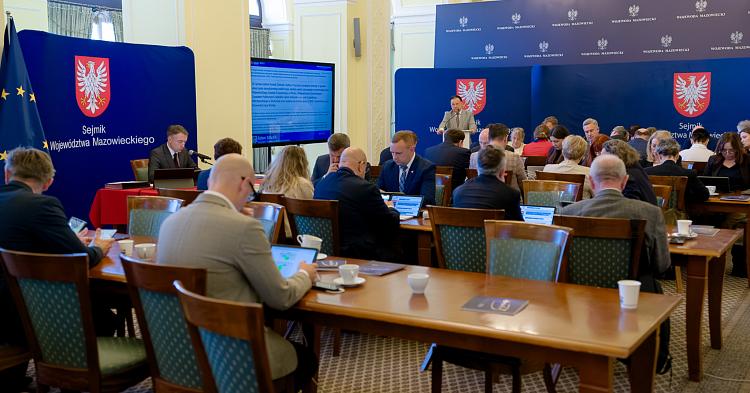 Radni znowelizowali budżet województwa i rozdysponowali miliony na inwestycje