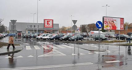 Odjechał Spod Kauflanda Zostawiając P...