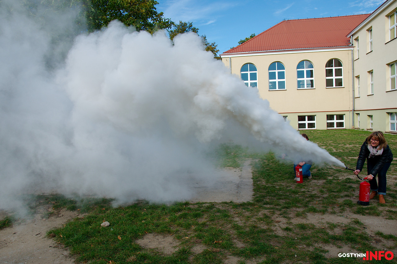 Ewakucja uczniów w Szkole Podstawowej nr 1