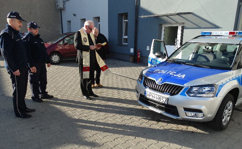 Nowy radiowóz dla sannickich policjantów