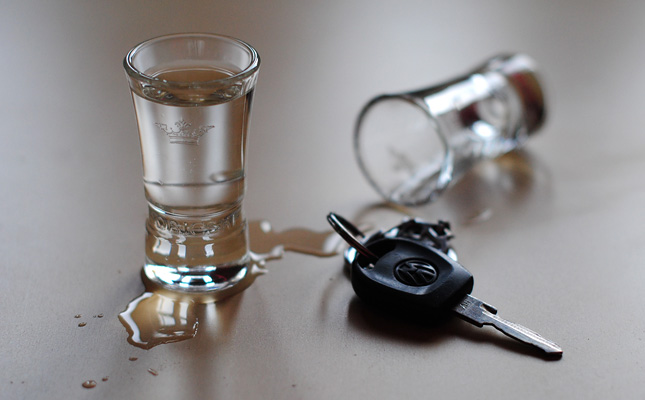 Mieszkaniec udaremnił dalszą jazdę pijanemu policjantowi