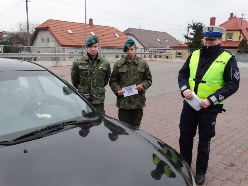 Wspólne działania policjantów i uczniów PUL-u