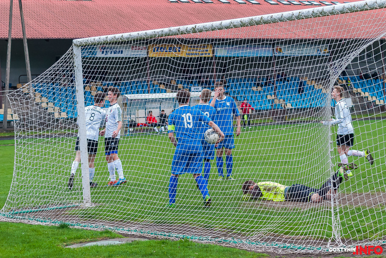 Szkoła Futbolu za mocna dla juniorów Mazura