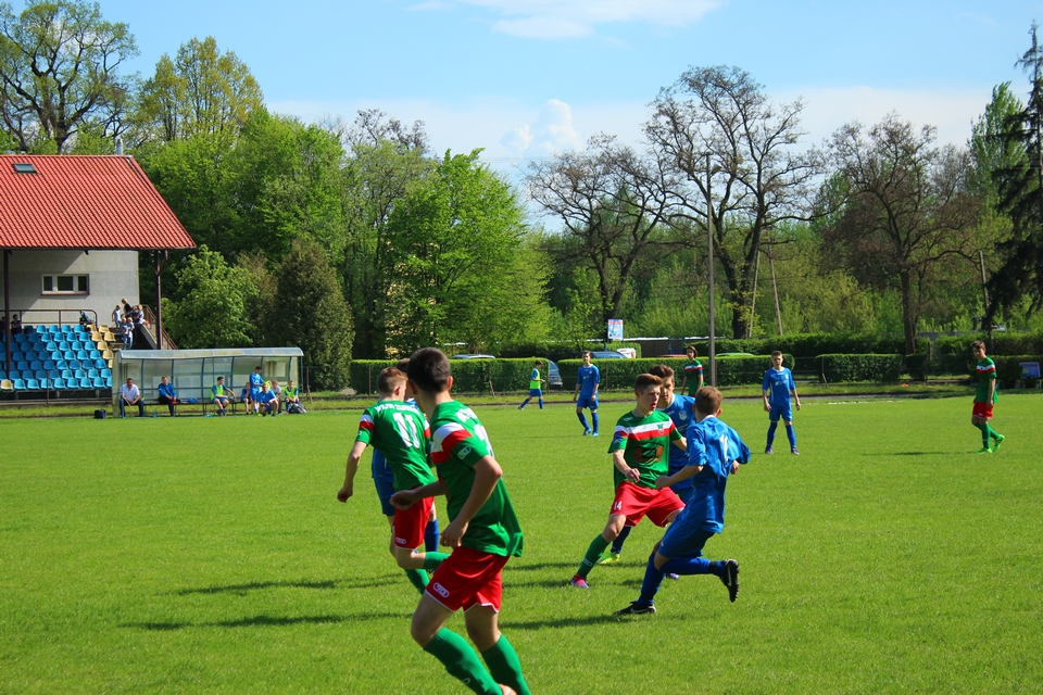 Wygrana juniorów i awans w tabeli
