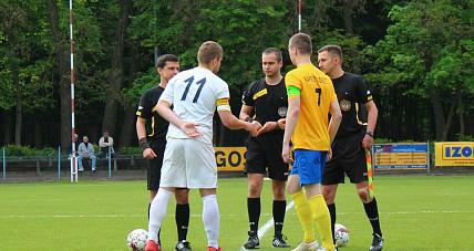 Mazur Pokonał Bezpośredniego R...