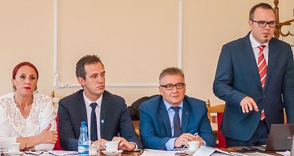 Czeski Film O Termach. Nikt...