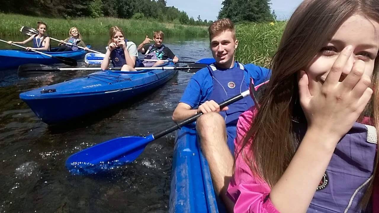 Gimnazjaliści z Polnej pływali na kajakach w Szwecji