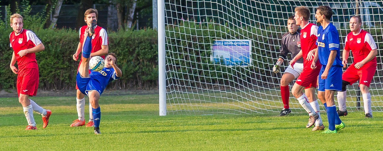 Mazur wygrywa i awansuje na pozycję lidera