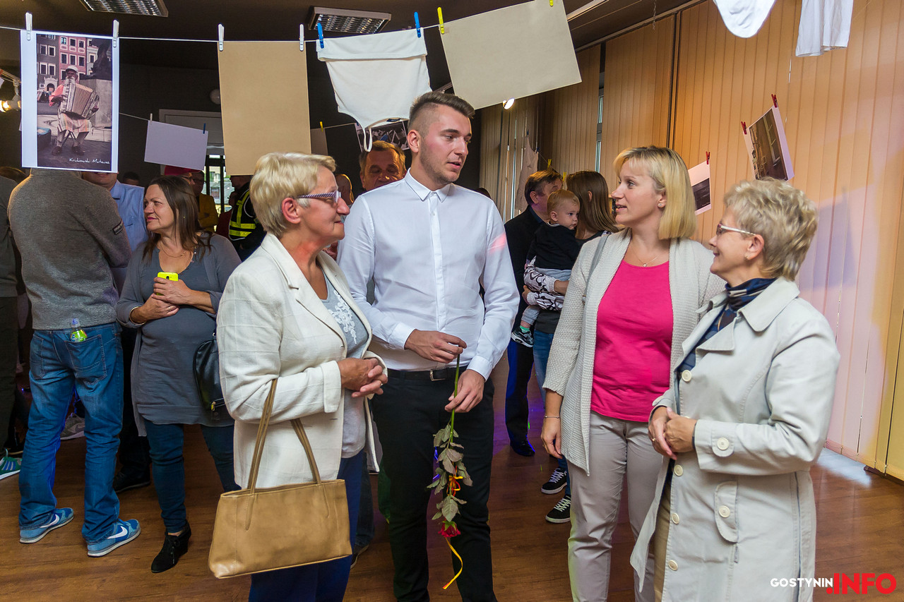 Magiczne „Chwile” uwiecznione na zdjęciach Mateusza Krukowskiego – wystawa fotografii [25 ZDJĘĆ]