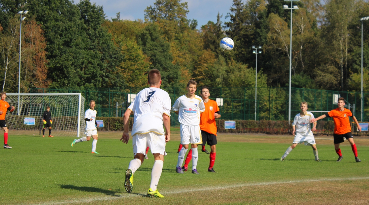 Wygrana juniorów Mazura z Unią Warszawa po trzech golach Gronalewskiego [VIDEO + ZDJĘCIA]