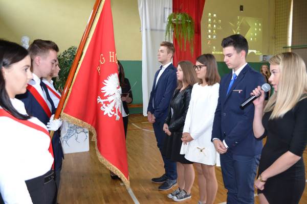 Licealiści złożyli ślubowanie [ZDJĘCIA]