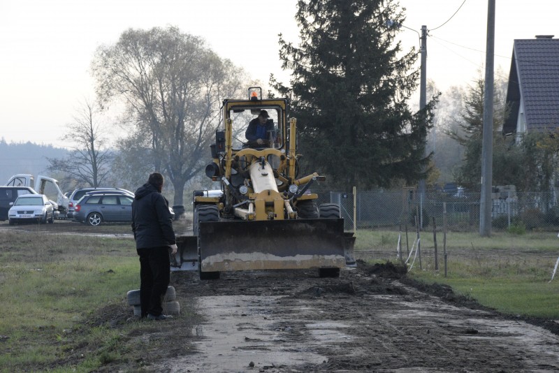 Prace na drogach na osiedlu Zatorze