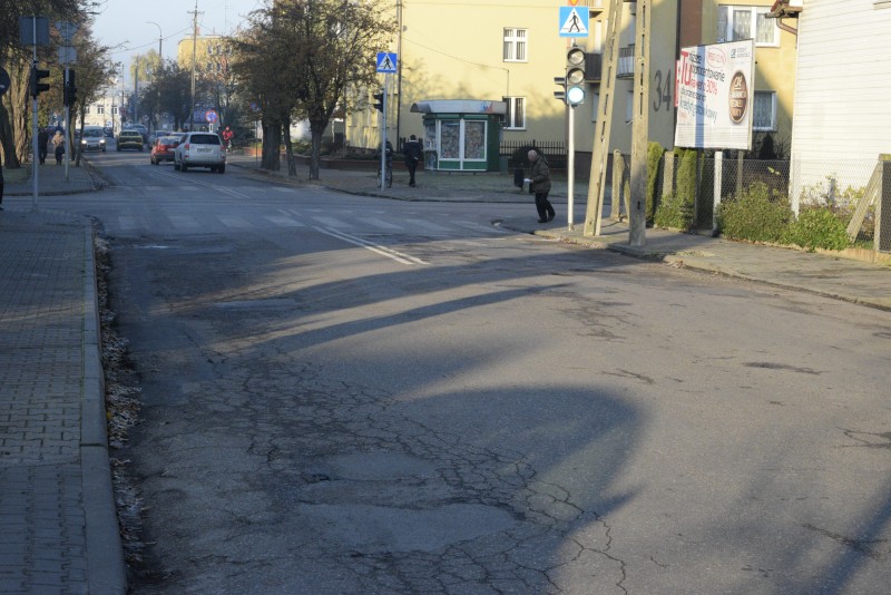 Remont jezdni na ul. Dmowskiego tuż tuż