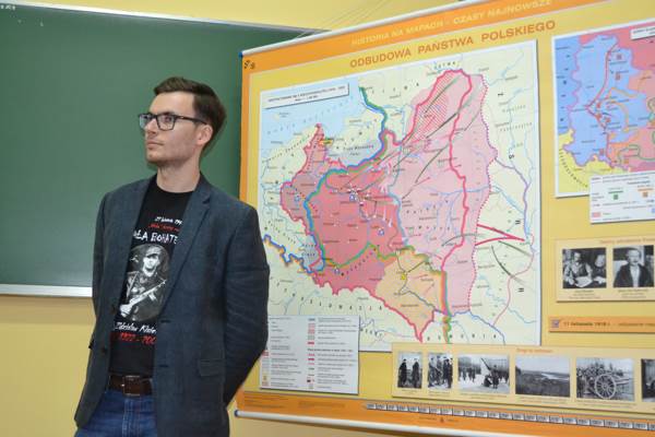 Nietypowa lekcja historii w LO - „Dorobek II RP” [ZDJĘCIA]