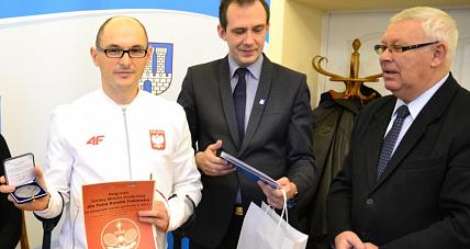 Paraolimpijczyk Z Rio Odebrał ...