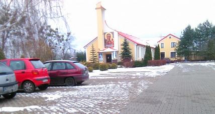 Proboszcz Chce Opłat Za Parking, ...