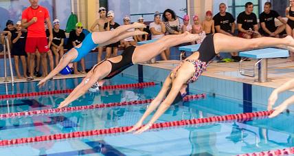 Zawody Mikołajkowe W Pływaniu [...