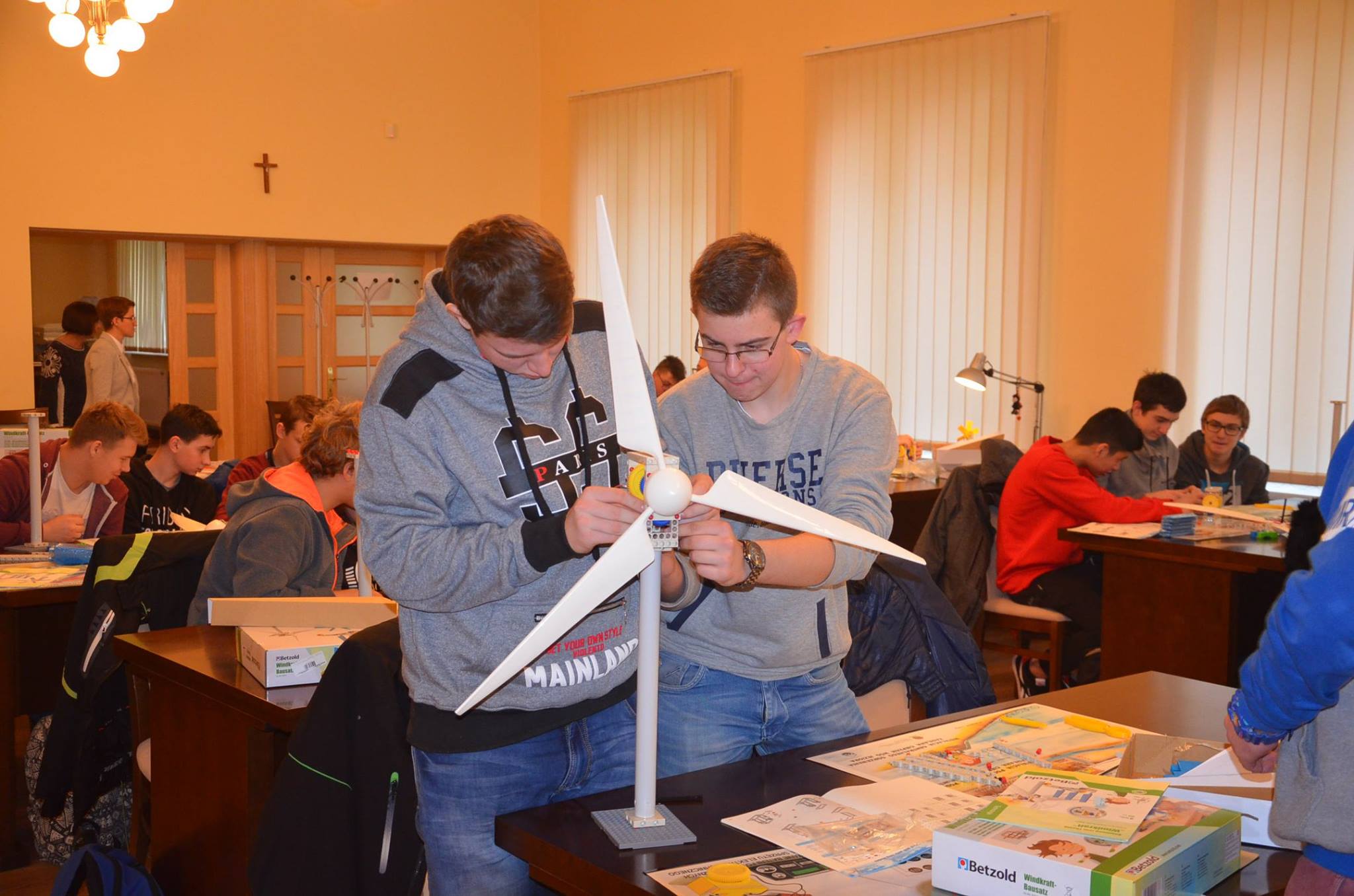 Uczniowie GCE budowali własne instalacje OZE [ZDJĘCIA]