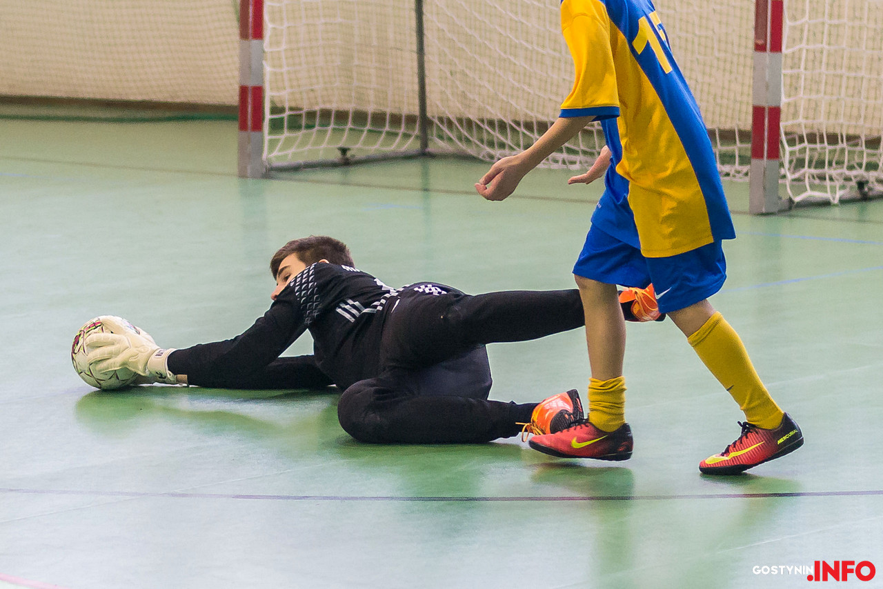 Świt Staroźreby zwycięzcą gwiazdkowego turnieju piłki nożnej U-14, Mazur Gostynin drugi [ZDJĘCIA]