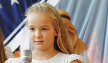 Uczennice ze Zwolenia laureatkami konkursu kolęd i pastorałek w Trębkach