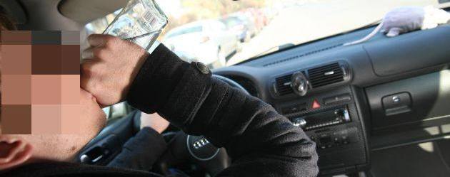 Policjant przed służbą zatrzymał pijanego kierowcę