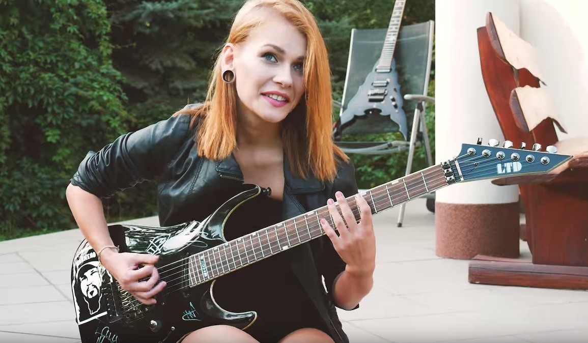 Gostynińska gitarzystka Ada Kaczanowska bije rekordy popularności na Youtube [VIDEO]