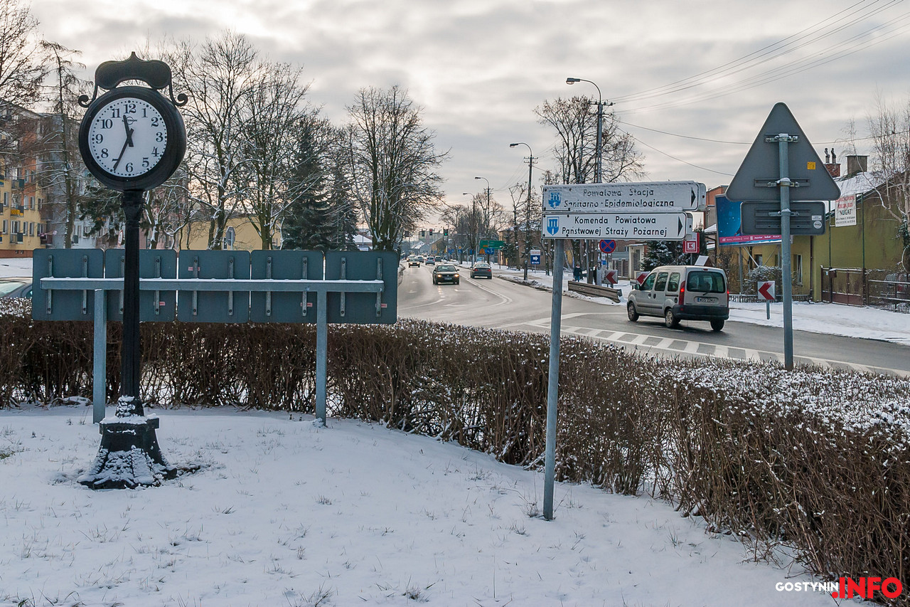 Mróz w Gostyninie nie odpuszcza. Strażacy przestrzegają