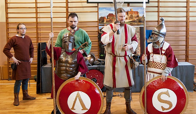 Żywa lekcja historii w SP3 [16 ZDJĘĆ]