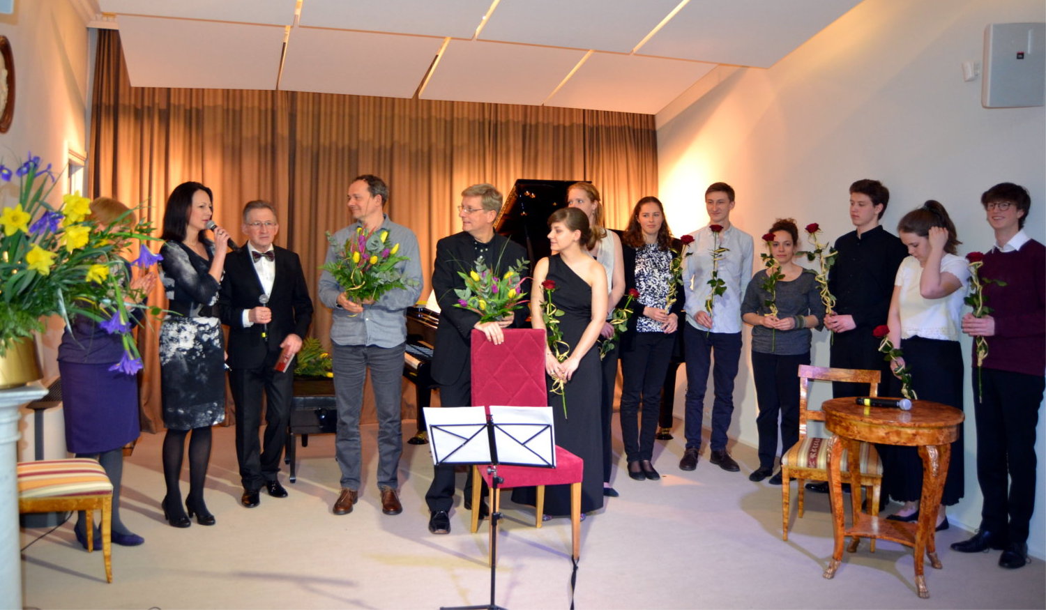 W sannickim pałacu rozbrzmiały wiolonczele [ZDJĘCIA]