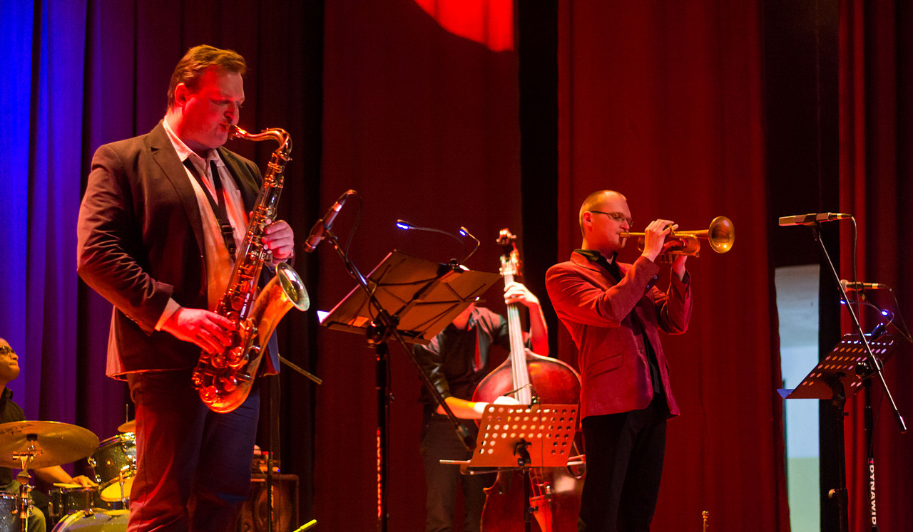 Piotr Krzemiński z przyjaciółmi zaprezentowali w MCK solidną porcję jazzu [ZDJĘCIA]