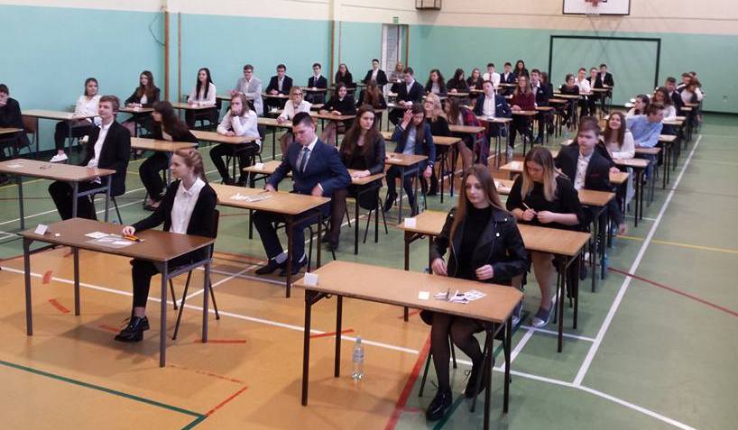 Gimnazjaliści przystąpili do egzaminów [ZDJĘCIA]