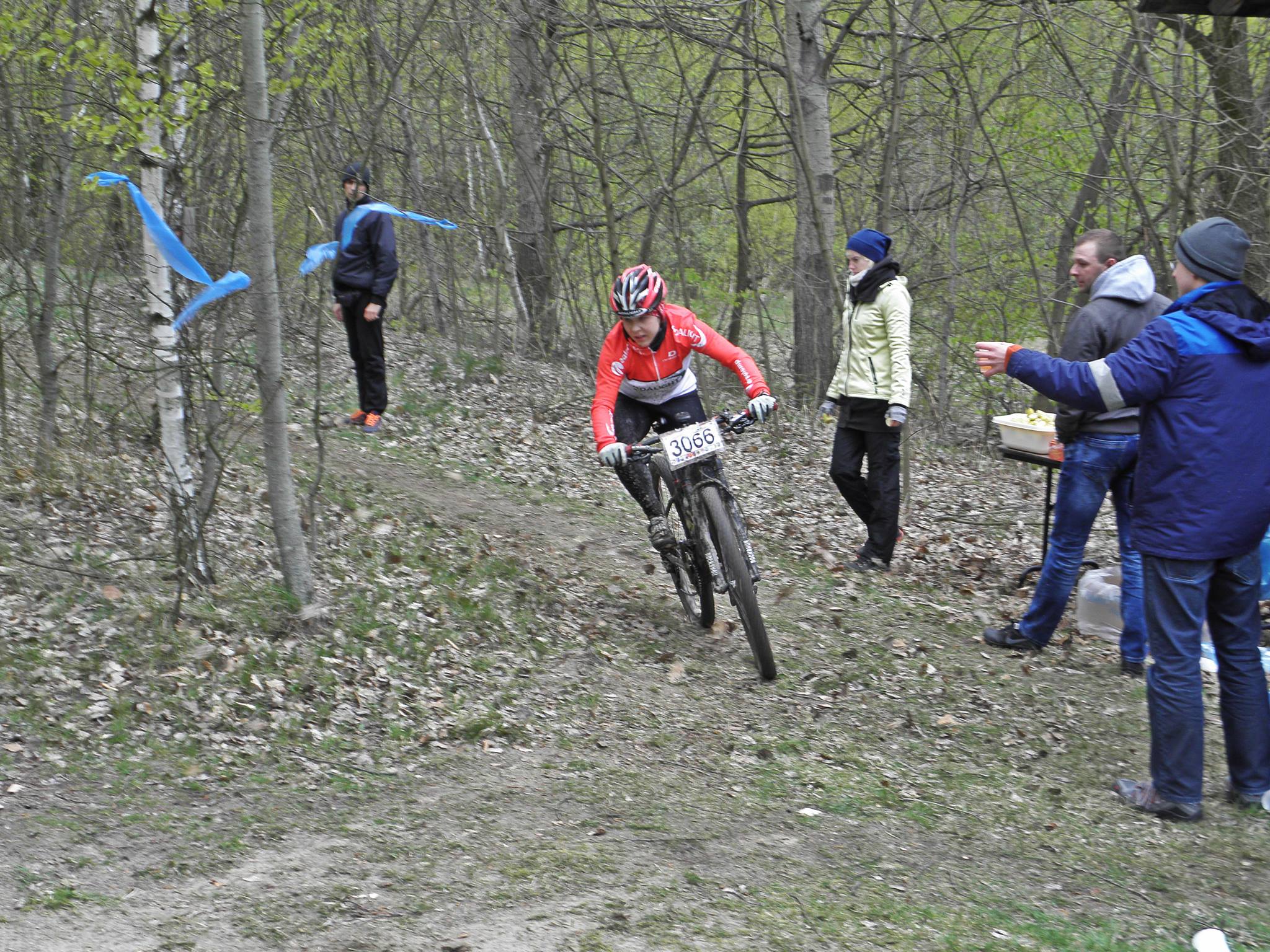 Świetny start Katarzyny Pakulskiej. Drugie miejsce w  MTB Cross Maraton w Górach Świętokrzyskich [ZDJĘCIA]