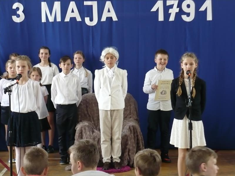 „Witaj majowa jutrzenko!” Akademia w SP1 [ZDJĘCIA]
