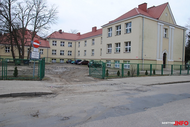Przy SP1 powstanie plac zabaw. Pojawiło się zapytanie ofertowe