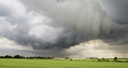 Będzie Ciepło, Ale Nadal...pochmurno. P...