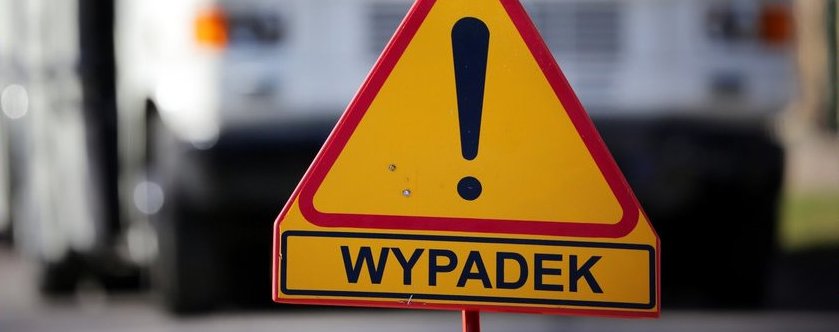 Tragedia w Sierakówku. Nie żyje kierowca auta osobowego, które zderzyło się z ciężarówką