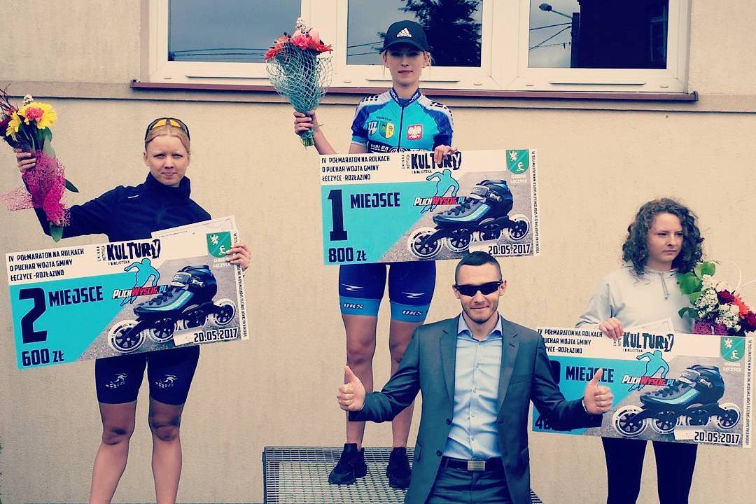 Martyna Śmiałkowska zajmuje I miejsce w półmaratonie wrotkarstwa szybkiego w Rozłazinie