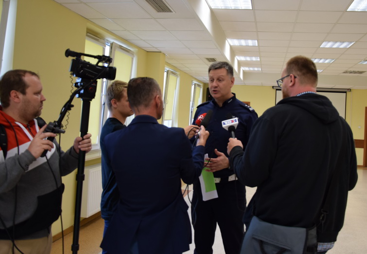 Ruszyła ogólnopolska kampania "łapki na kierownicę"