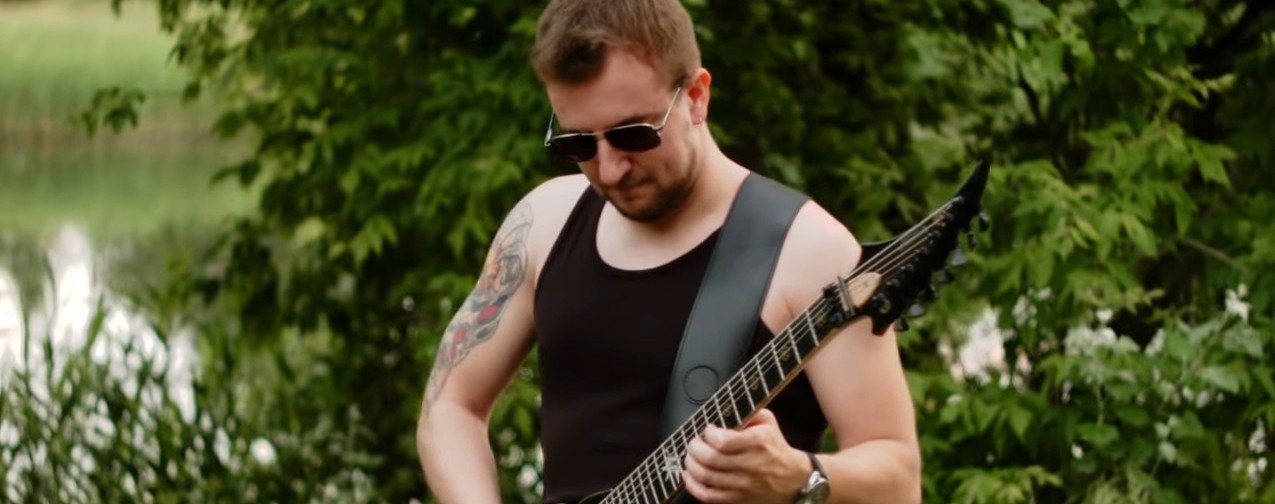 Gostyniński gitarzysta Jarosław Nyckowski wystąpił w teledysku grupy „Na pełnej“ [VIDEO]