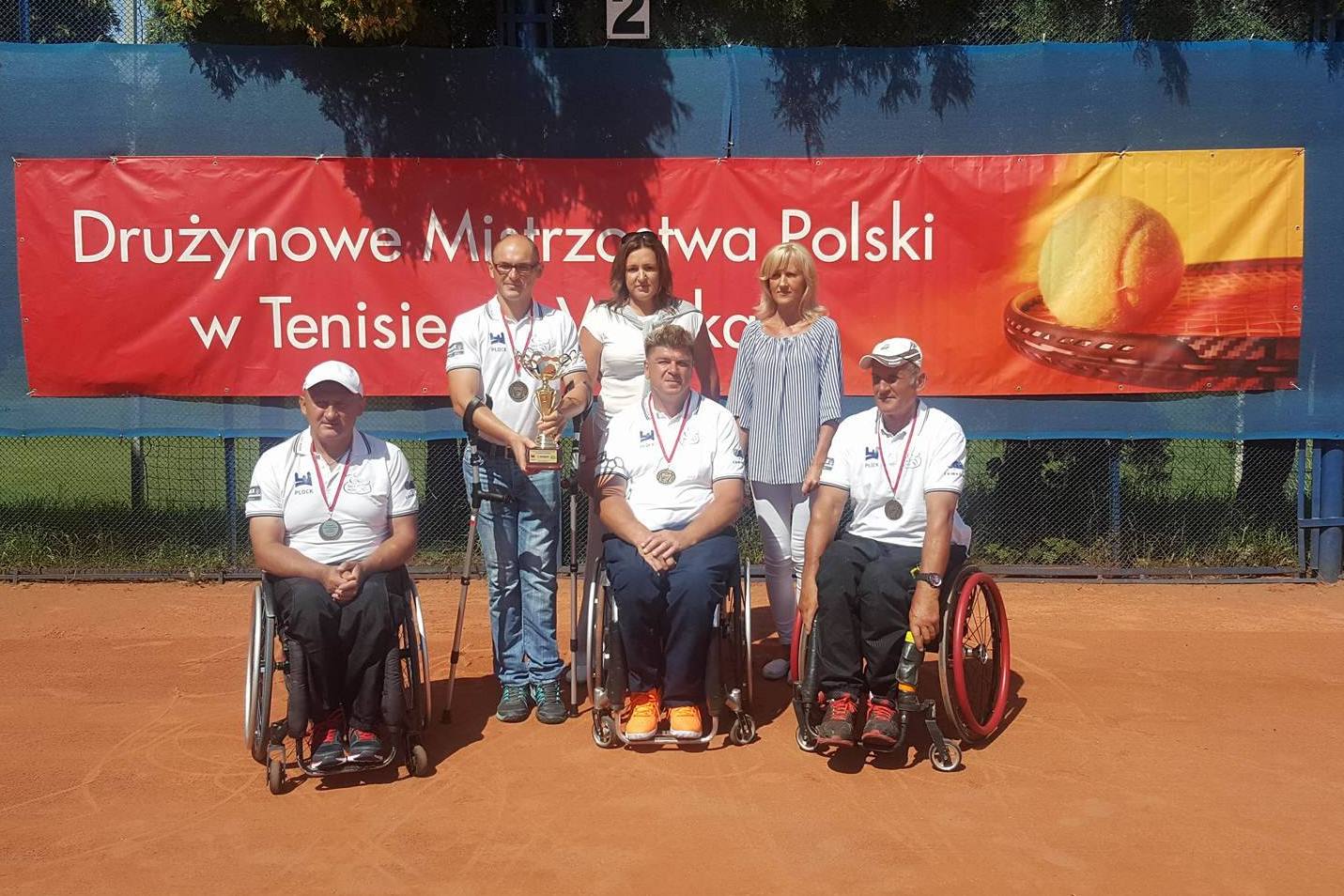Drużyna Kamila Fabisiaka wywalczyła tytuł Mistrzów Polski w tenisie [ZDJĘCIA]
