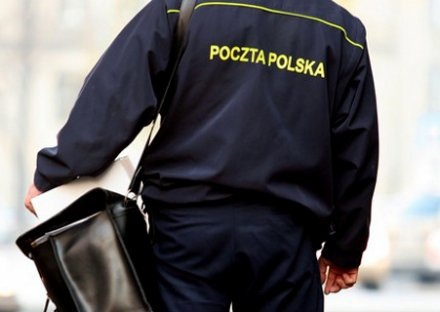 Koniec ery listonosza? Płocki ZUS wypłaca bezgotówkowo już 66% emerytur i rent