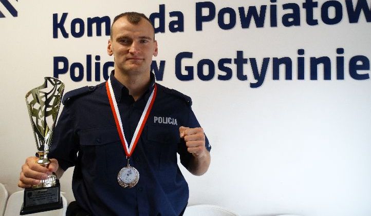 Gostyniński policjant wywalczył tytuł wicemistrza MMA [ZDJĘCIA]