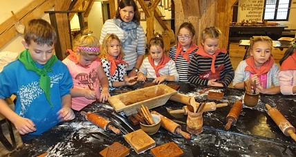 Jak Się Piecze Słynne Toruńskie Pi...