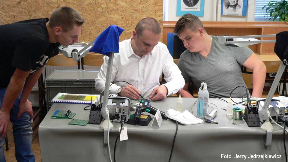 Uczniowie "Elektryka" uczestniczyli w projekcie "Działając wspólnie" [ZDJĘCIA]